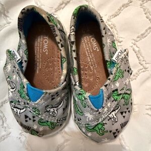 TOMS Kids Gray and Green Dino Shoes